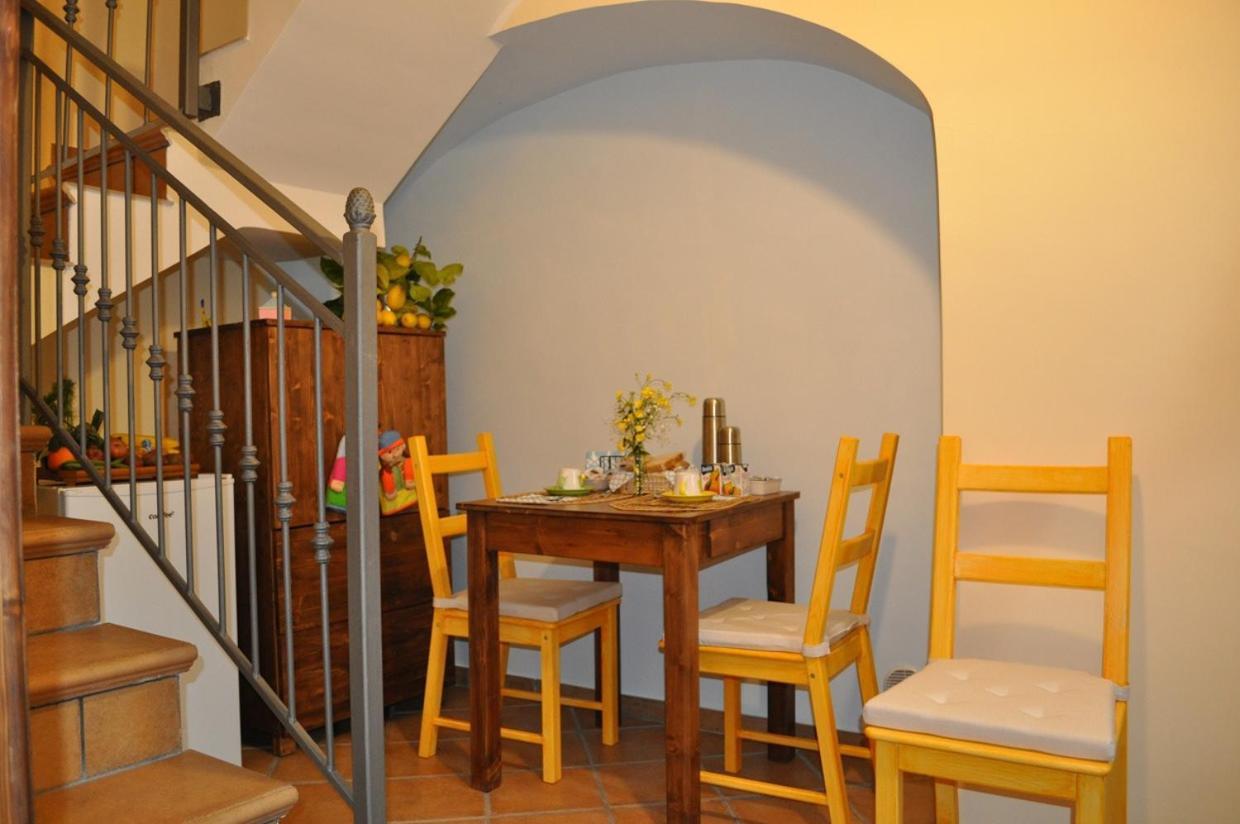 Bed and Breakfast L'Antico Giardino Виетри Экстерьер фото